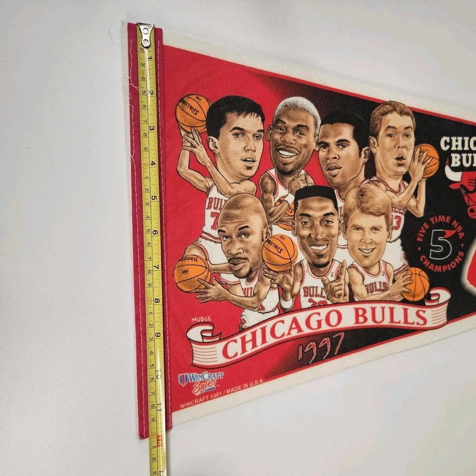 1997 Chicago Bulls Pennant Ultra Pro Sleeve 5 Times NBA Champions Michael Jordan - Image 4 of 4