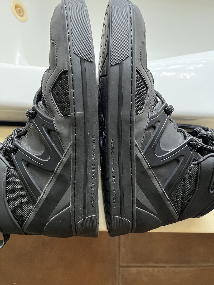 スニーカー The High Top Sneakers - Marc Jacobs - Synthetic - Black Marc Jacobs The Satin High Top Sneakers | Black | FARFETCH