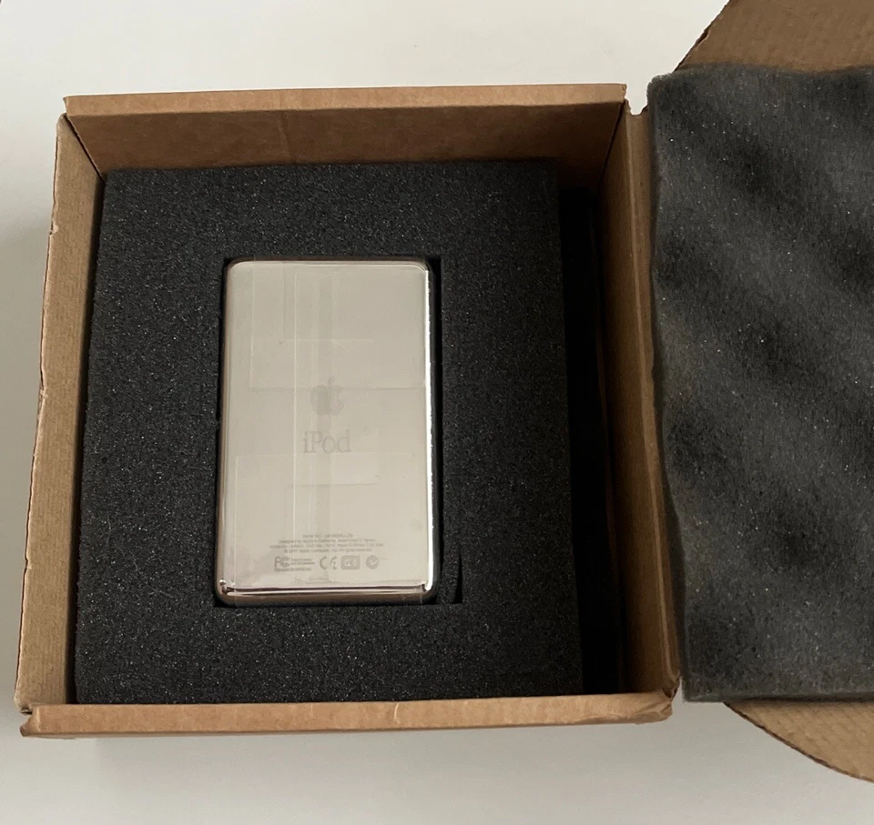 New Old Stock Apple iPod 5GB 1st Generation Vintage - Rare Collectors Piece 2001 - Image 2 of 4