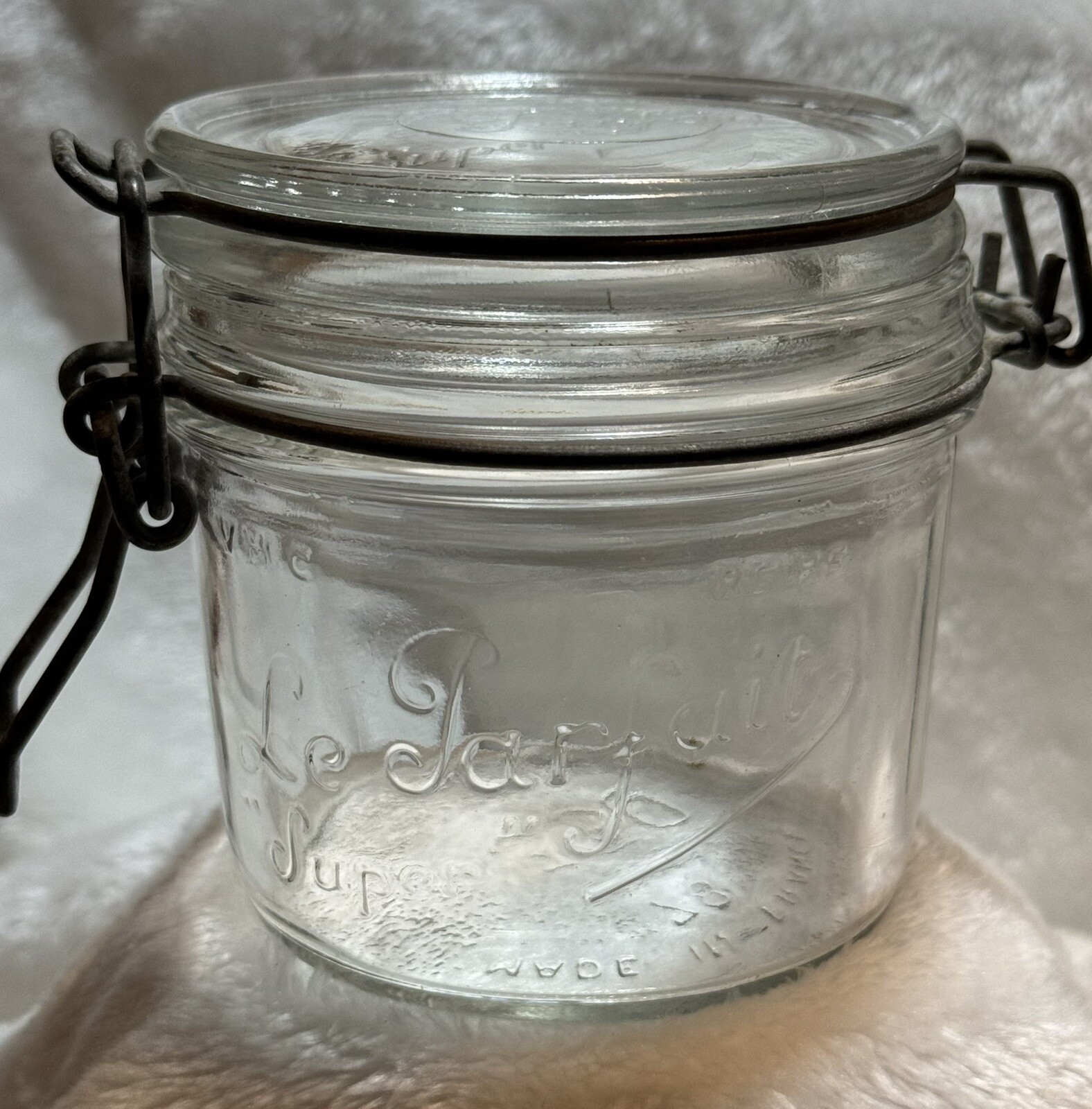 AAAAA * LE PARFAIT SUPER FRUIT  JAR w/ Embossed  Glass Closure  *  France  *