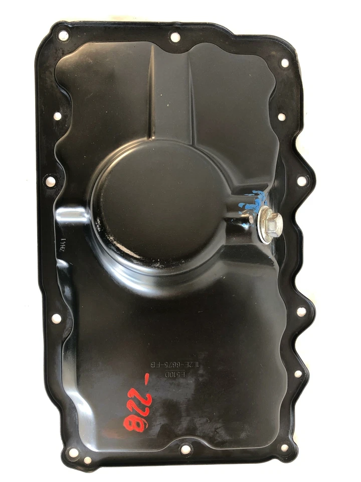 Нижний масляный поддон в сборе для двигателя FORD EXPLORER 1997 - 2010 годов выпуска 4,0 л от оригинального производителя - Изображение 2 из 4