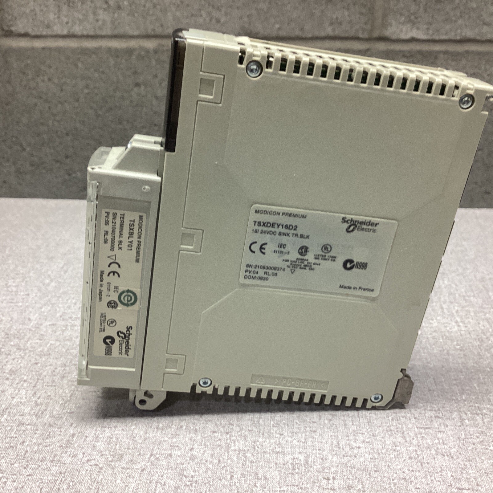 SCHNEIDER ELECTRIC MODICON TSXDEY16D2 - A+ - FAST FREE USA SHIPPING! #3266FML-H4