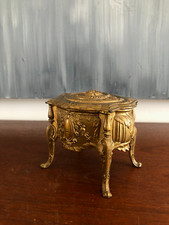 JOLI  COFFRET A BIJOUX EN RÉGULE " COMMODE  "