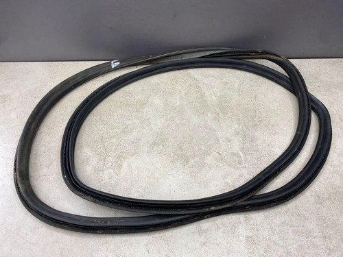Tailgate seal rubber