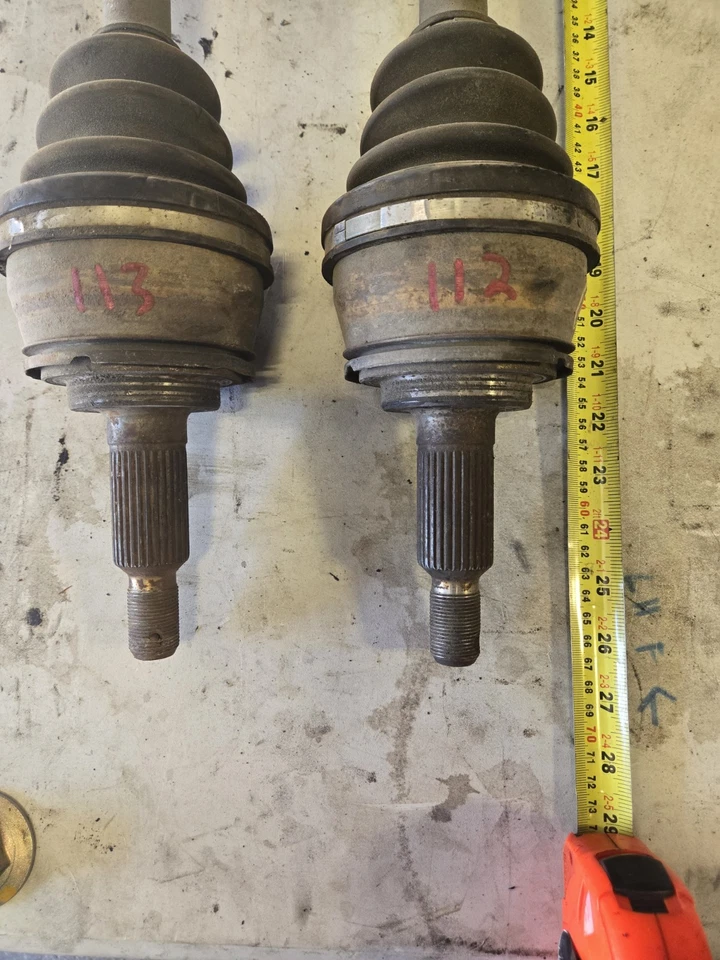 EJES TRASEROS INFINITI / NISSAN Q45 6 PERNOS, RANURA GRANDE - LONGITUD APROX 26,25" Foto 2 de 3