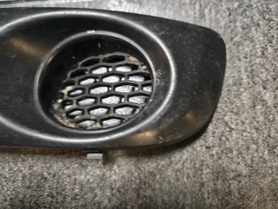 Cubierta de luz antiniebla para conductor Subaru Impreza 1998-2001 moldura de parachoques lateral izquierda Foto 4 de 4