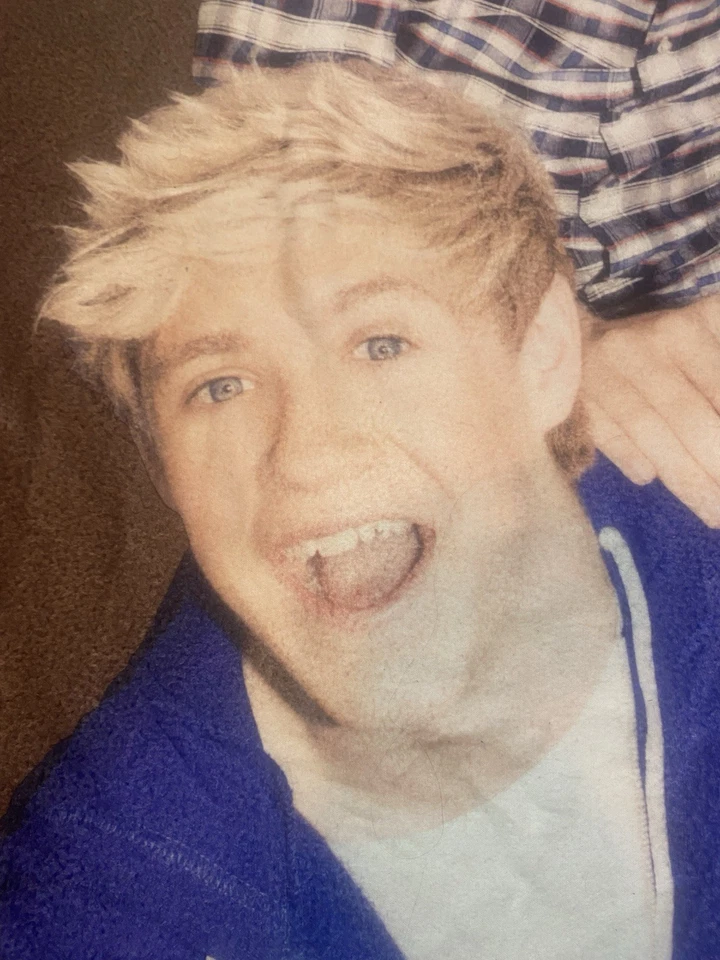 Vintage 1D One Direction Fleece Blanket with Pink and Purple Accents - Image 3 of 4