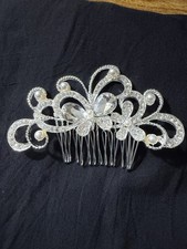Silver Tone Hair Comb Pearls, Rhinestone And Crystals
