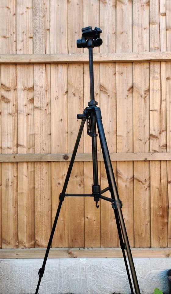 Camera Tripod Lightweight Adjustable 50 - 140cm Compact Portable With Case Level - Image 2 of 4