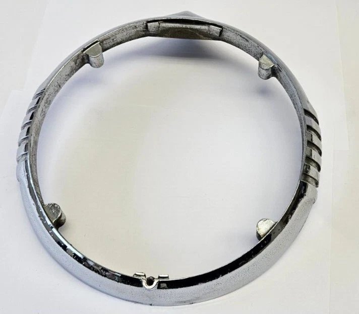 Chrysler Windsor Royal 1941 faro delantero izquierdo carcasa bisel cromado 863822 nuevo en stock Foto 3 de 4