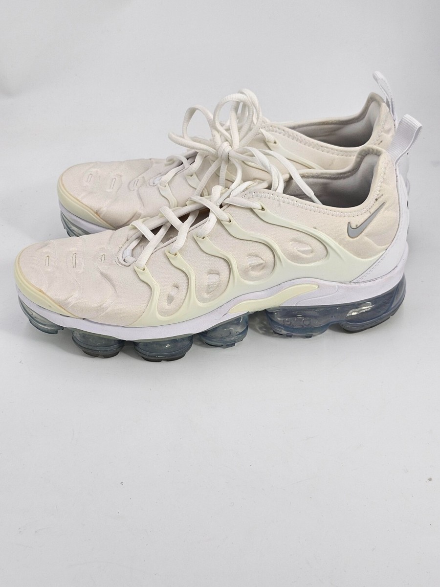 NIKE 924453-100 WHITE VAPORMAX PLUS MENS SNEAKER SIZE US 8  display picture 1