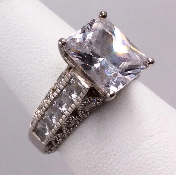 Jeulia emerald rings deals