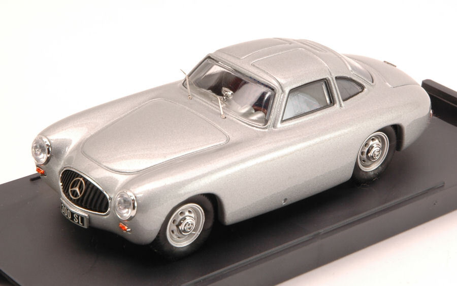 BangBookコレクションMercedes 300 SL Coupe 1952 Bang MERCEDES 300 SL 52 COUPE PRESENTAZIONE 1952 SILVER 1:43