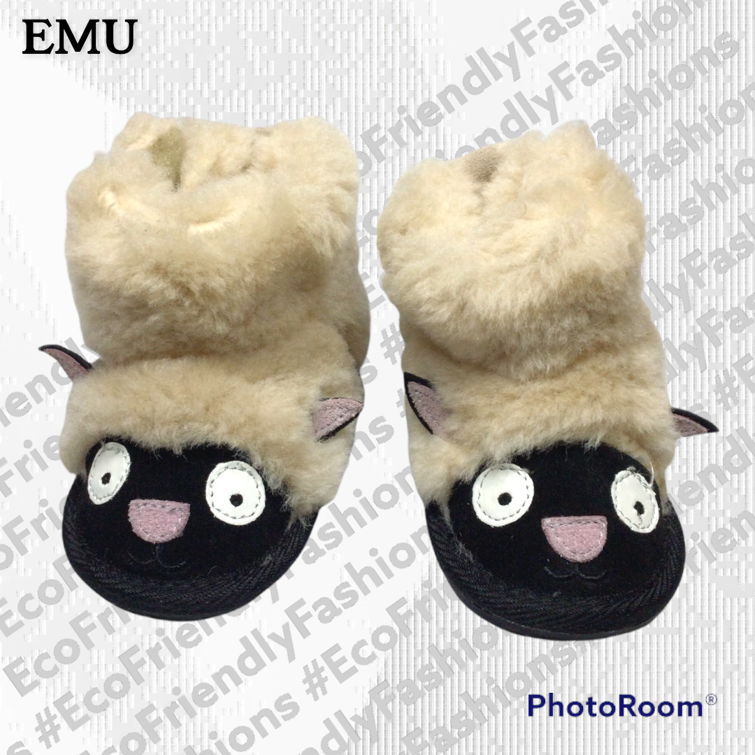 EMU Australia Girl Mini Black Lamb Pull 