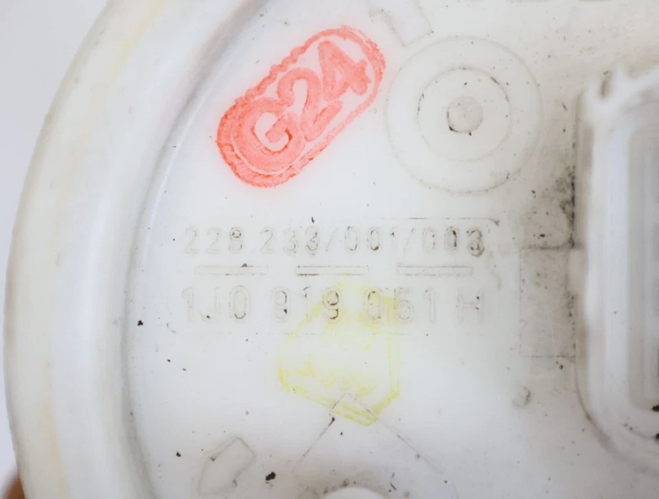 pompe à essence Audi A3 8L 92 kW 125 HP 81813 - Photo 2/4