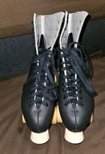 Ridell Sure-Grip SIZE 11 Men  s or Women's Roller Skates