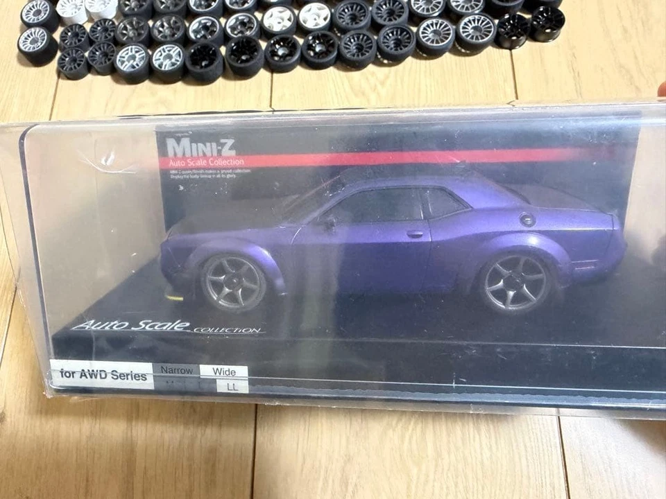 Kyosho Mini-Z Dodge ChallengerChevrolet Corvette - Image 4 of 4