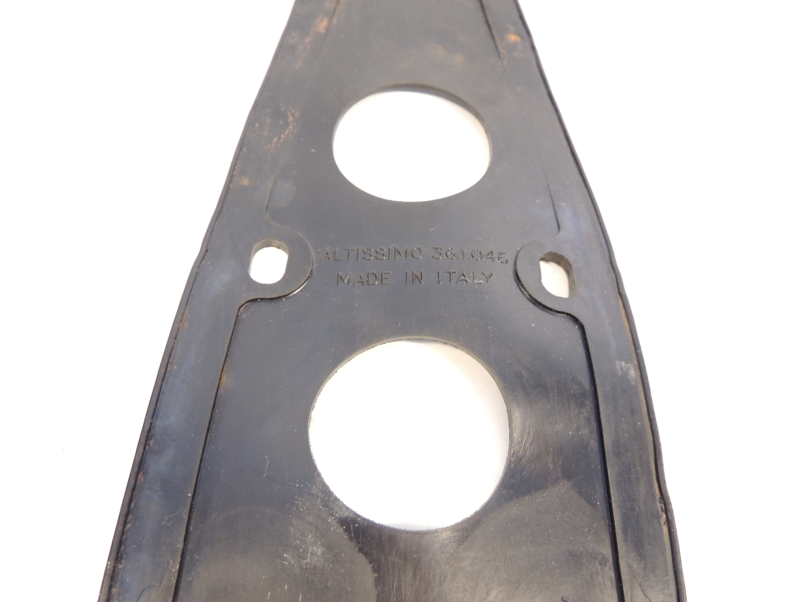 Maserati Rear Tail Light Gasket Altissimo Quattroporte Sebring 1963-69 36.1.046