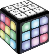 Winning Fingers Flashing Cube Electronic Memory  Brain Game 4-in-1 Handheld