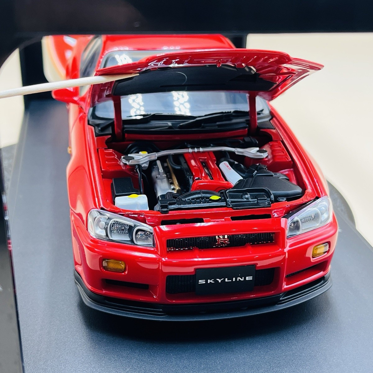 AUTOart 1/18 Nissan Skyline GT-R R34 1999 red V-Spec Special wheel