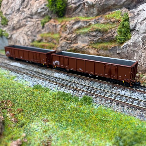 2 wagons tombereaux Eas 5948, DR, Ep IV - FLEISCHMANN 830253 - N 1/160 | Condition: Neuf