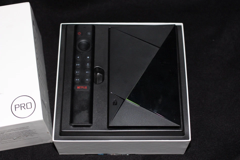 NVIDIA - SHIELD Android TV Pro - 16 GB - 4K HDR Reproductor multimedia de transmisión - Nuevo EN caja Foto 3 de 4