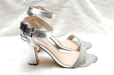 Touch Of Nina Silver Sparkly Ankle Strap Heels Sz 6.5M