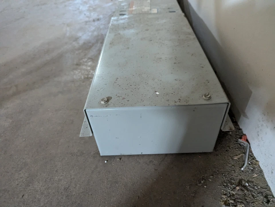 I-T-E ABD4024 BD Busway, 225A, 480/277V, 3 phase, 4 wire, 10 ft, Aluminum - Image 3 of 4