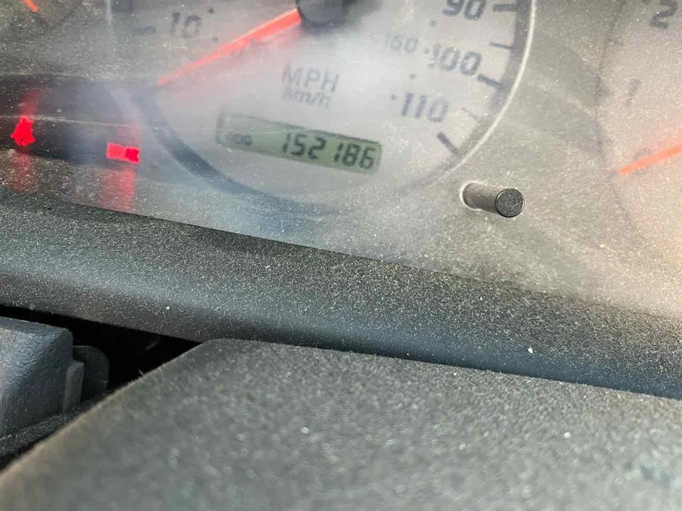 Used Fuel Injection Air Flow Meter fits: 2001 Nissan Xterra 6 cylinder Grade A - Image 2 of 4