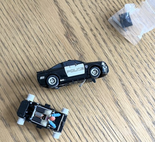 Micro Scalextric Transformers Bumblebee Vs Barricade Electric Micro Slot Racing - Picture 8 of 9