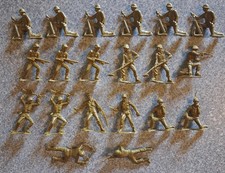 Vintage 1960s/70's Lot of 20 2" Olive Drab Green Army Men Toy Soldiers