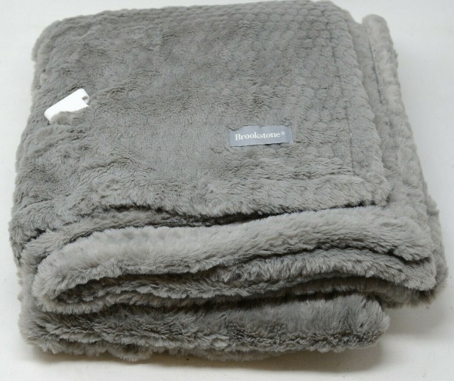 Brookstone Electric Heated Plush Throw Blanket in Gray 50 in x 60 in eBay