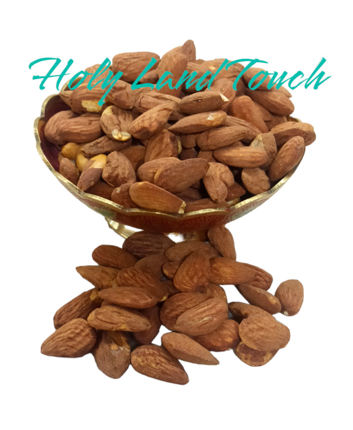 Nueces saladas y recién tostadas almendras hechas a mano en Tierra Santa Jerusalén