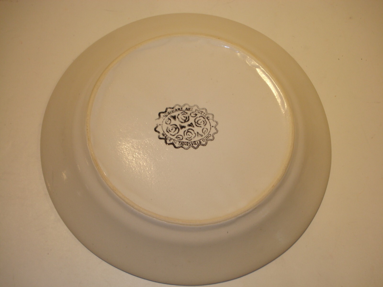 Decorative Fioriware Art Pottery Raised Geranium 11" Dinner Plate Blue