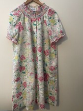 VTG Leisure Life Women's Flower Button Snap Front House Dress Coat Duster Granny