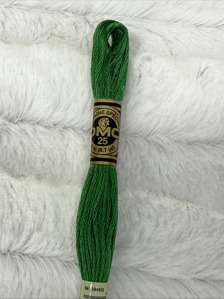 DMC Art 117 Mouline Special 25 Embroidery Floss Box of 12 Skeins GREEN 700 - Image 2 of 4