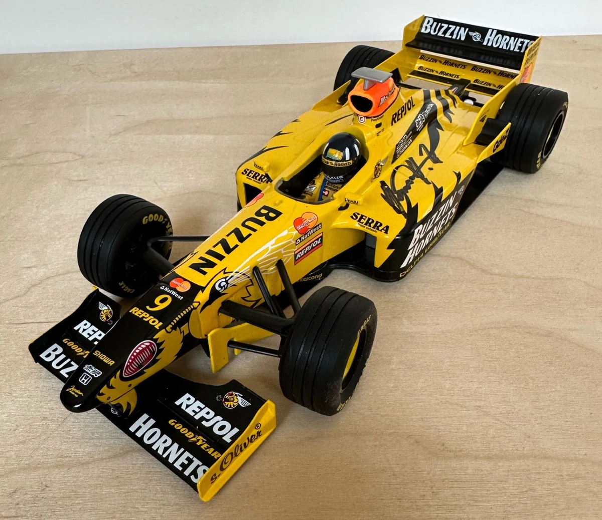 F1 Damon Hill signed Jordan Buzzin Hornets 1:18 Diecast Model | eBay