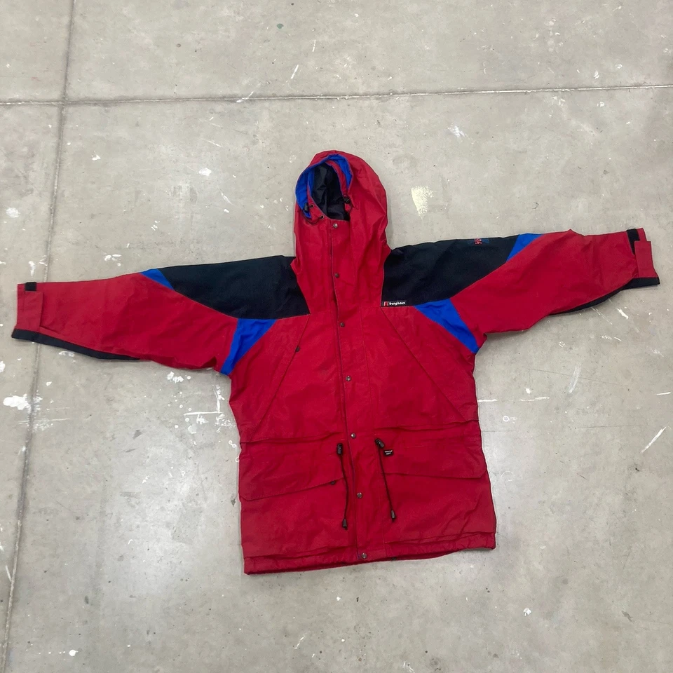 Vintage BERGHAUS GORE-TEX  XTREM7000 Jacket - Made In UK - Red Black Blue LARGE - Image 4 of 4