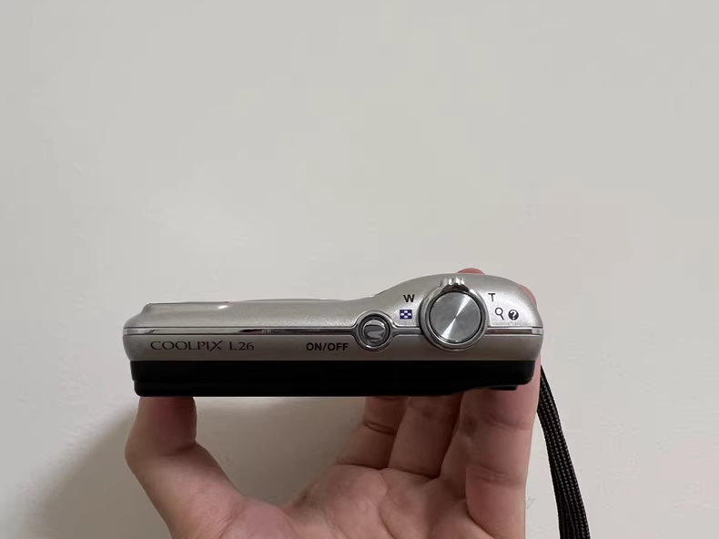 Nikon COOLPIX L26 16.1MP 5x Optical Zoom Digital Camera -Red