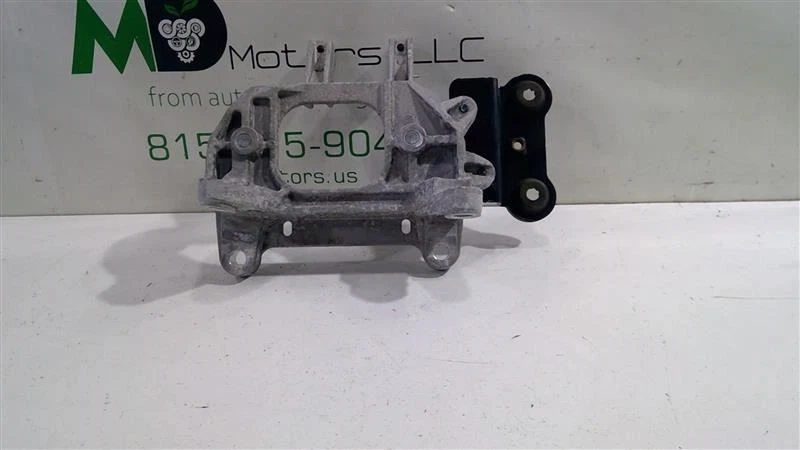 Soporte de montaje del motor lado izquierdo Nissan Versa 2020-2022 OEM 11254-5RA0A Foto 4 de 4