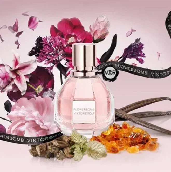 Flowerbomb de Viktor & Rolf 3.4 Foto 3 de 4