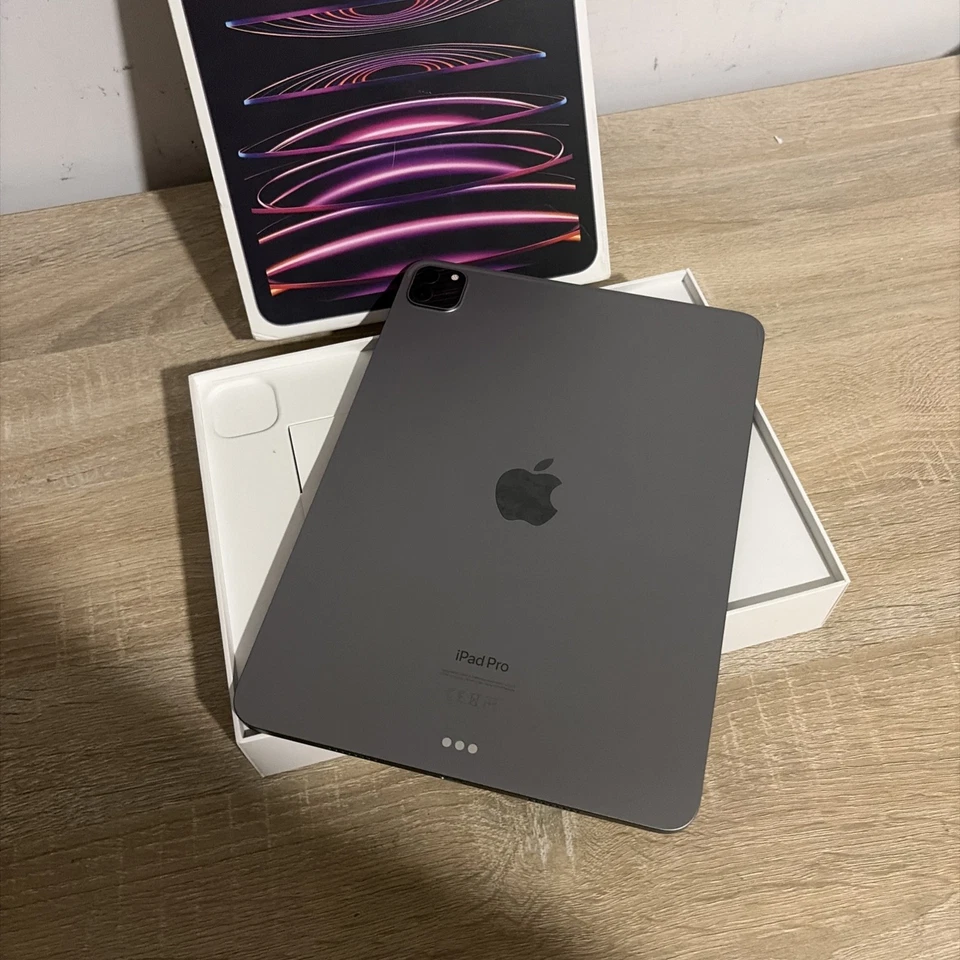 Apple iPad Pro 11-inch (4th generation) · 256GB · Wi-Fi, photo 2 of 5