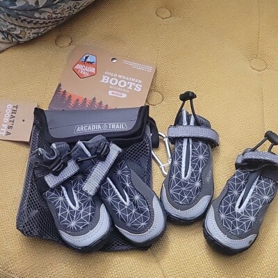 NWT Arcadia Trail Cold Weather Dog Boots in Grey Booties & Bag. Size MEDIUM