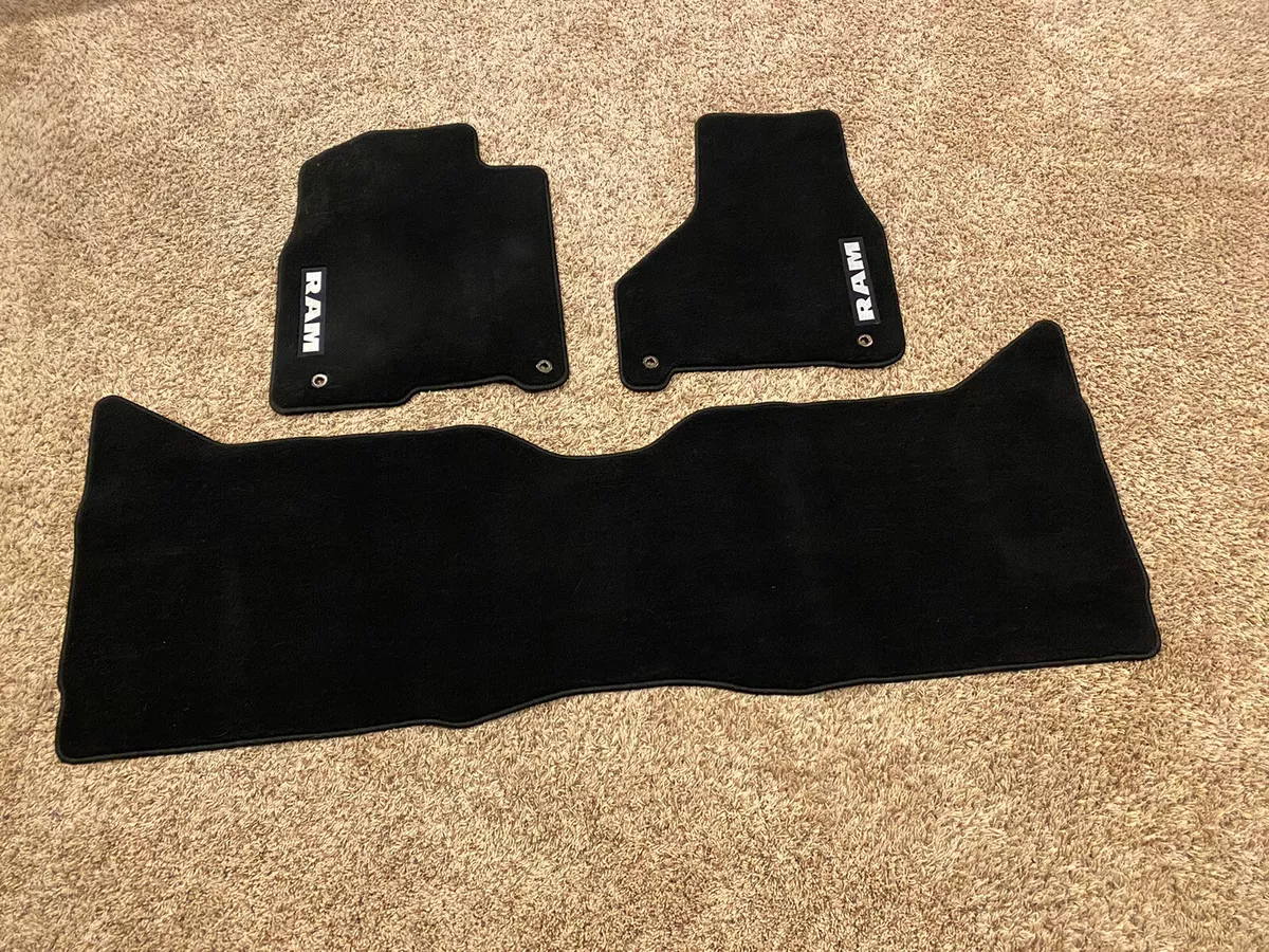 2016 Dodge RAM 1500 Floor Mats Black