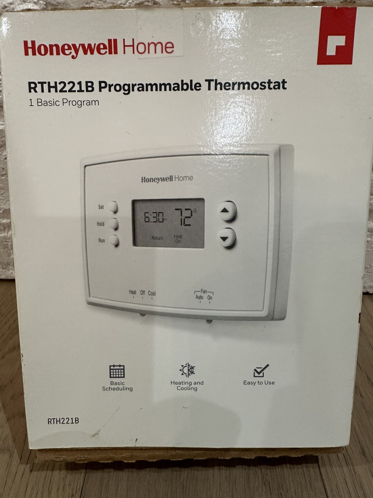 Honeywell 1-Week Programmable Thermostat (RTH221B1021)