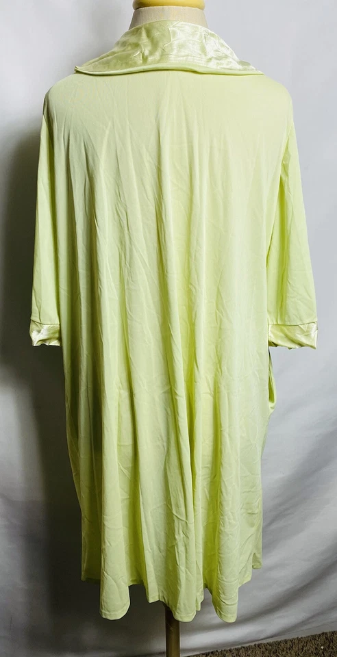 Sears Nightgown mint Embroidered 3/4 Sleeve 1 Pocket nylon size M - Image 2 of 4