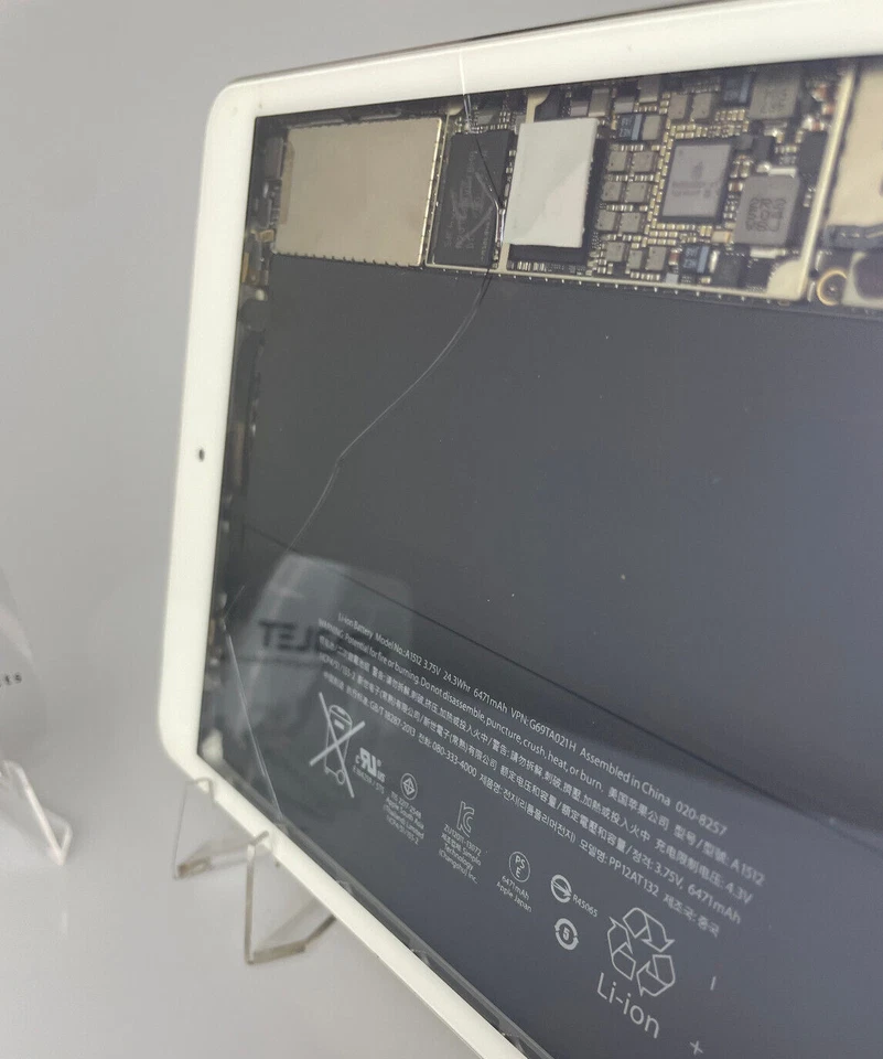 Apple iPad Mini 3rd Gen 32GB Cellular Silver (Minor Fault Item)- Ref1026 - Image 2 of 4