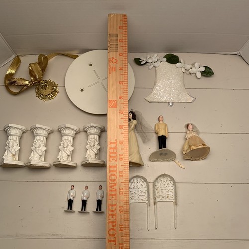 Lotto Topper Torta Matrimonio Vintage Sposo Campana Cherubino Pilastri Sposi Stand - Foto 3 di 15