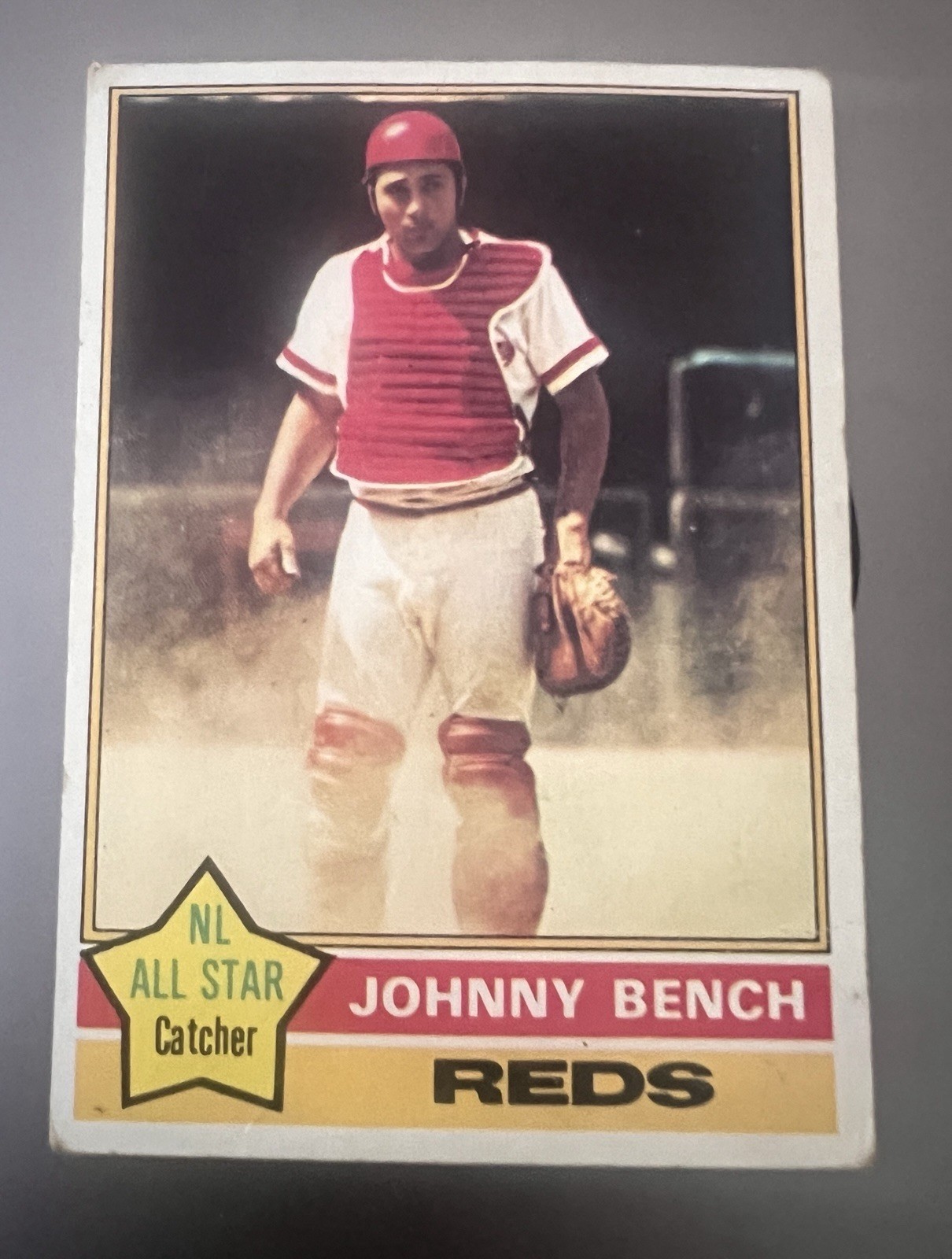 1976 Topps Baseball Johnny Bench Reds Card #300 – World Series Year HOF Nr Mint
