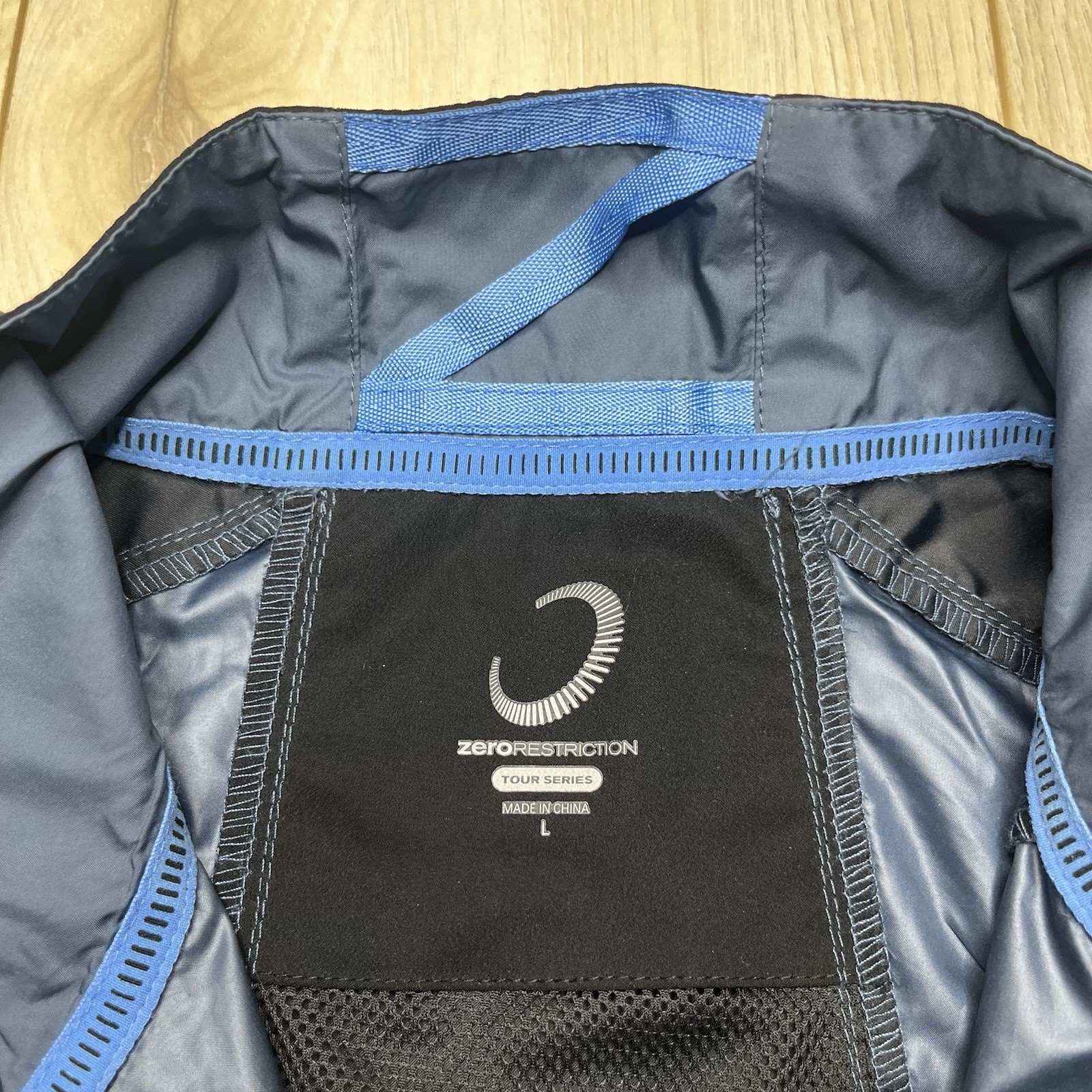 ZERO RESTRICTION 1/2 Zip Performance Sweater Tour… - image 5